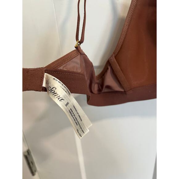 Soma‎ Lightest Lift Wireless Bra 36B Taupe Unlined Convertible Strap Lace Detail - Picture 8 of 9